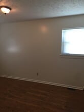 18 White Cir in Winchester, KY - Foto de edificio - Building Photo