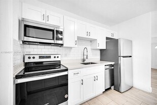 1400 NW 2nd Ave in Fort Lauderdale, FL - Building Photo