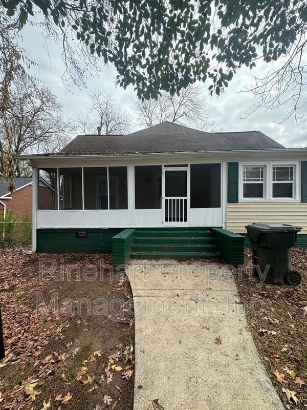 property at 504 N Confederate Ave