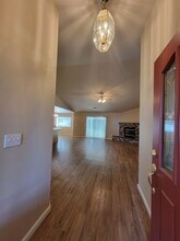 2114 Virmargo St in Visalia, CA - Building Photo - Building Photo