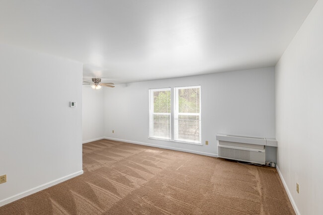 Shannon Hollow Apartments