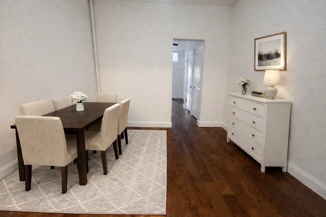 5-16 47th Road in Queens, NY - Foto de edificio - Building Photo