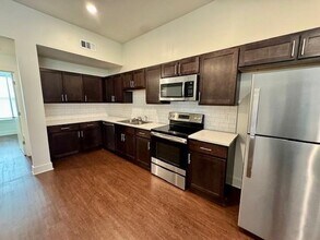 726 E Emma Ave in Springdale, AR - Building Photo - Building Photo