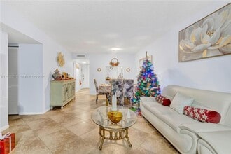 3050 NW 42nd Ave in Coconut Creek, FL - Building Photo - Building Photo