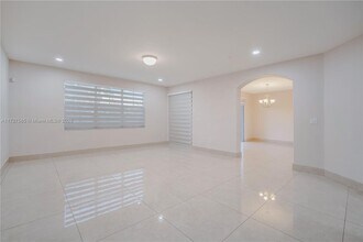 15051 SW 18th Terrace in Miami, FL - Building Photo - Building Photo