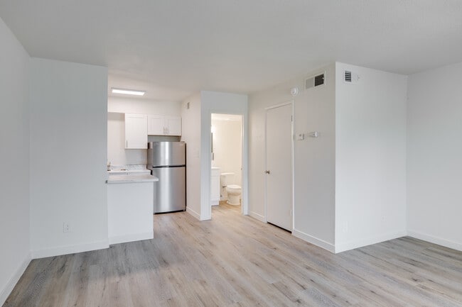 San Rivello in Phoenix, AZ - Building Photo - Interior Photo