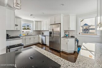 7 Elmwood Ave in West Long Branch, NJ - Building Photo - Building Photo