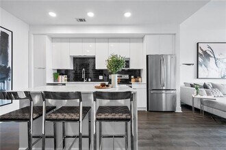 1777 Peachtree St NE, Unit 8C-817 in Atlanta, GA - Building Photo - Building Photo