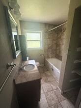 156 Ireland Ave in Cincinnati, OH - Building Photo - Building Photo