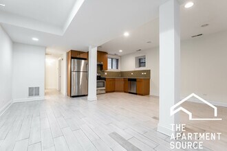 3707 N Wilton Ave, Unit G in Chicago, IL - Building Photo - Building Photo