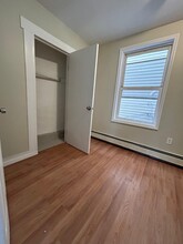 220 S 12th St, Unit Apt 2 in Newark, NJ - Building Photo - Building Photo