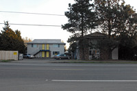 7023-7041 N Fessenden St in Portland, OR - Foto de edificio - Building Photo