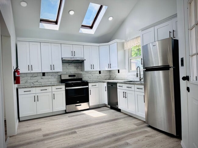 property at 13 Mercury Rd