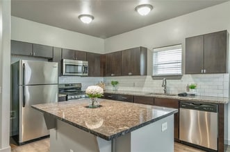 604 NW 175th St in Edmond, OK - Foto de edificio - Building Photo