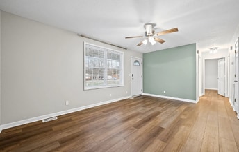 1846 Cunningham Ridge in Clarksville, TN - Foto de edificio - Building Photo