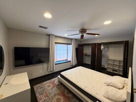 3516 Bankview Dr in Joliet, IL - Building Photo