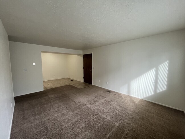 property at 4768 S Bonair St