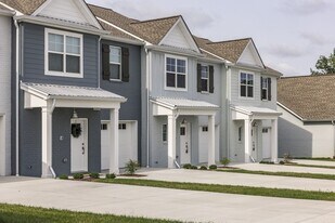 1144 Lock 4 Rd in Gallatin, TN - Building Photo