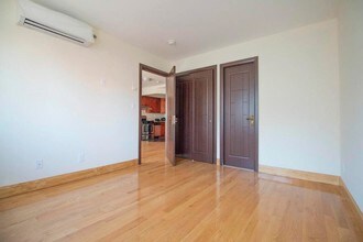 41-42-42 College Point Blvd-Unit -5B in Queens, NY - Building Photo - Building Photo