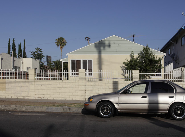 6441 Troost Ave in North Hollywood, CA - Building Photo - Building Photo