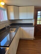 1896 Spruce St in Suffield, CT - Building Photo - Building Photo