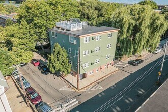33 Medford St, Unit 6 in Chelsea, MA - Building Photo - Building Photo