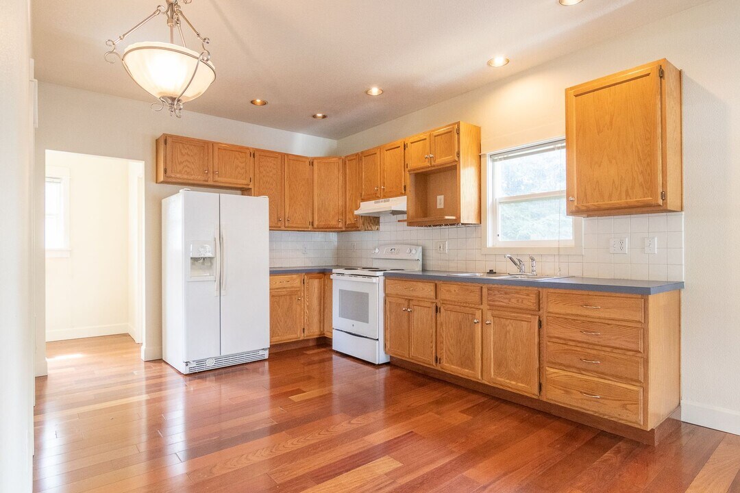 1004 N Mason St in Portland, OR - Building Photo