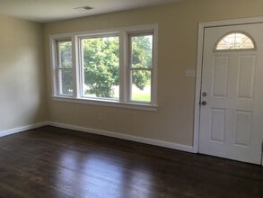 1806 Parlow Dr in Richmond, VA - Building Photo - Building Photo