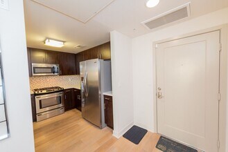 436 S Virgil Ave in Los Angeles, CA - Building Photo - Building Photo