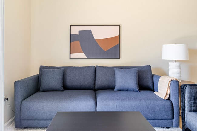 700 Agnew Rd in Santa Clara, CA - Building Photo - Building Photo