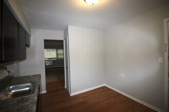 1642 W Morse Ave, Unit 2N in Chicago, IL - Building Photo - Building Photo