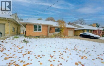 248 Dumfries Ave in Kitchener, ON - Building Photo - Building Photo