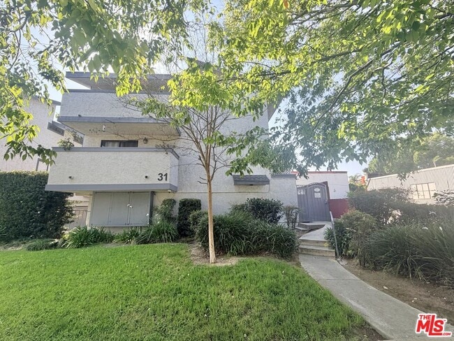 31 Eastern Ave in Pasadena, CA - Building Photo - Building Photo