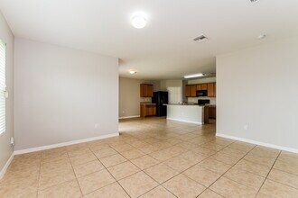 25 SW 19th Terrace in Cape Coral, FL - Foto de edificio - Building Photo