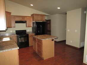 10898 Freedom Trail in Summerset, SD - Building Photo - Building Photo
