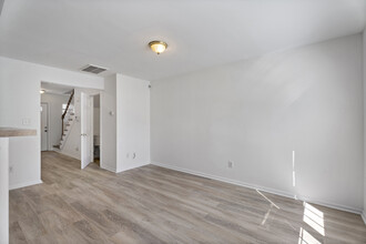 1206 Granby St, Unit A in Durham, NC - Building Photo - Building Photo