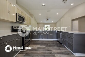 548 Berkley Pointe Dr in Auburndale, FL - Building Photo - Building Photo