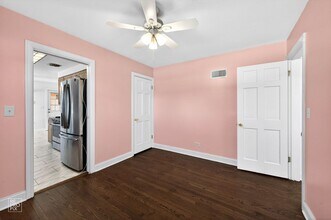 304 E Golf Rd in Mount Prospect, IL - Building Photo - Building Photo