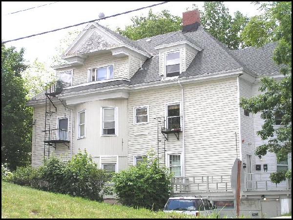 330 Pawtucket Ave in Pawtucket, RI - Building Photo