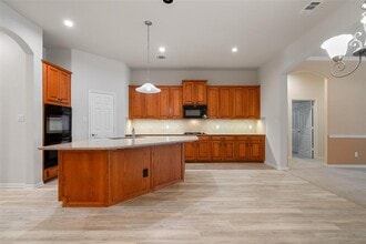 13108 Craven Ln in Manor, TX - Building Photo - Building Photo