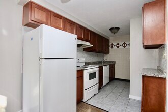 189 Oak Manor Pl, Unit 189 in Penn Hills, PA - Building Photo - Building Photo