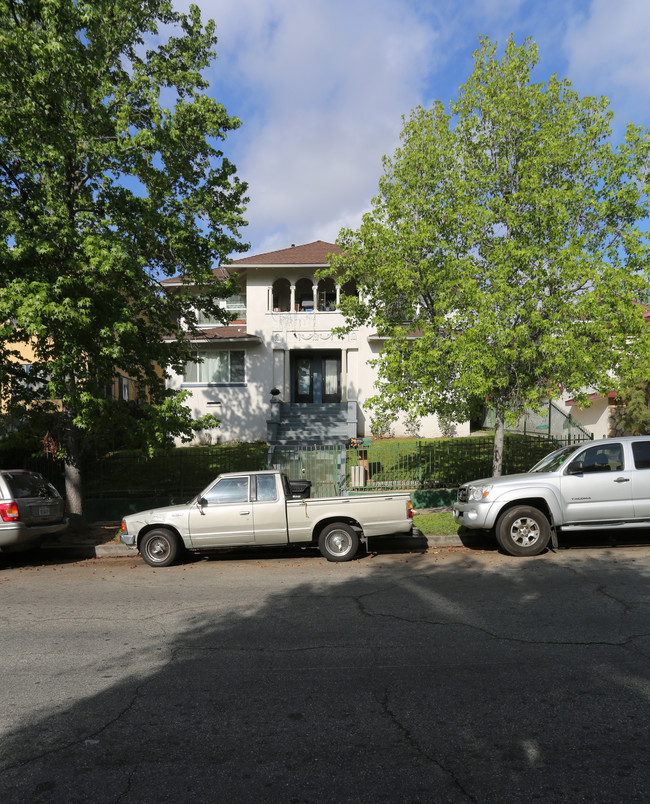 841 S Berendo St in Los Angeles, CA - Building Photo - Building Photo