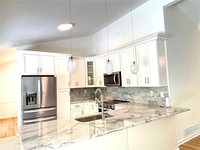 2001 Fisher Trail NE in Atlanta, GA - Building Photo - Building Photo