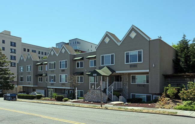 The 440 Apartments in Tacoma, WA - Building Photo - Building Photo