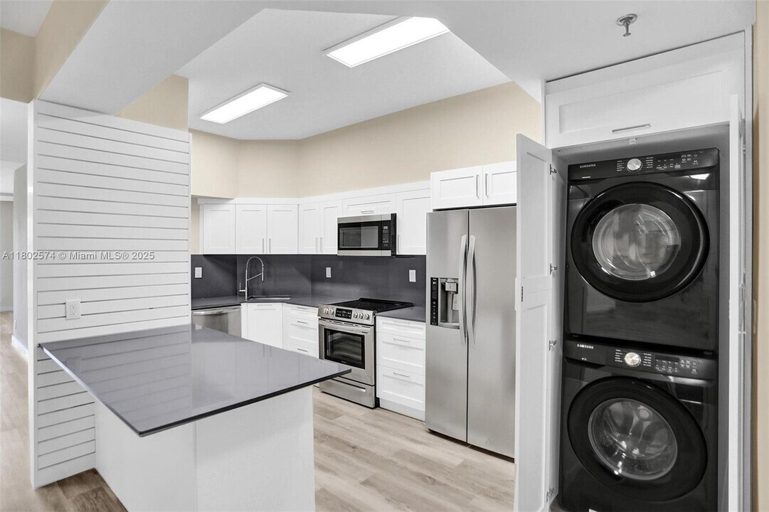8816 Collins Ave in Surfside, FL - Building Photo