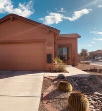 551 W Bazille Way in Green Valley, AZ - Building Photo - Building Photo