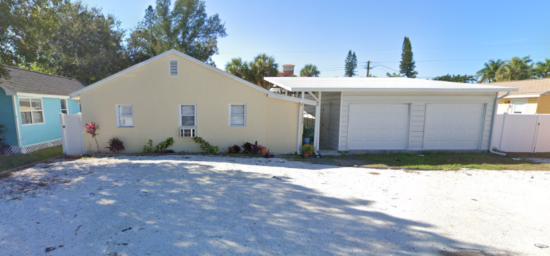 13228 3rd St E-Unit -C in Madeira Beach, FL - Foto de edificio