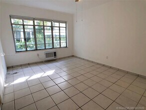 1136 Pennsylvania Ave-Unit -9 in Miami Beach, FL - Building Photo - Building Photo