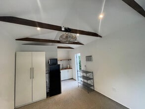 1005 Cortez St-Unit -B in Coral Gables, FL - Building Photo - Building Photo