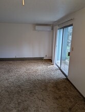 1106 Waller St SE in Salem, OR - Building Photo - Building Photo